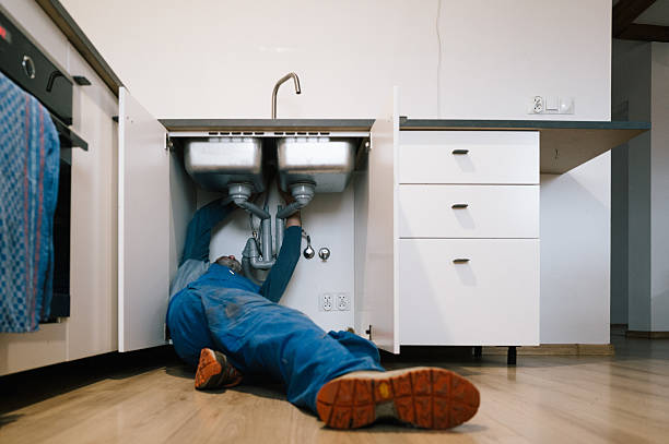 Professional Plumbing technician working in Wasco, OR